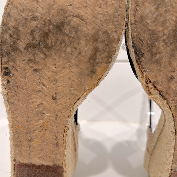 Lauren Ralph Lauren Charla wedge heels. Size 6.5 B - Picture 8 of 8